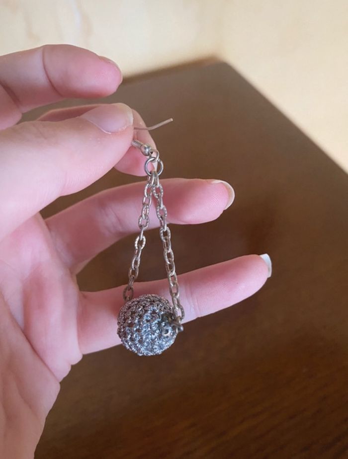 Boucle d’oreille boule - photo numéro 4