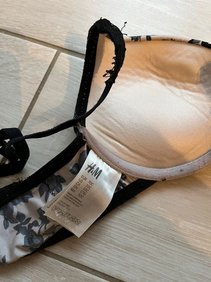 Soutien-gorge - photo numéro 3