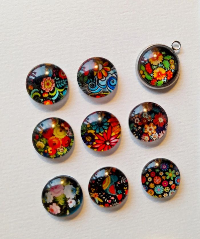 Créez votre collier fleuri 2 achetés 1 pendentif offert - photo numéro 2