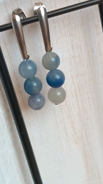 Jolies boucles d'oreilles pendantes