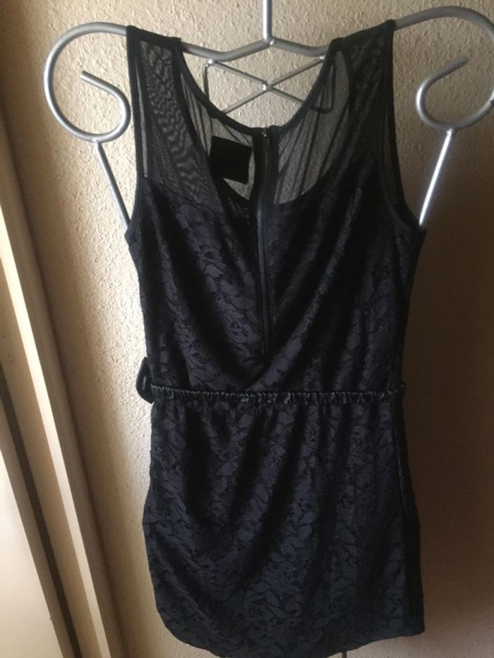 Robe noir dentelle et sa ceinture - photo numéro 3