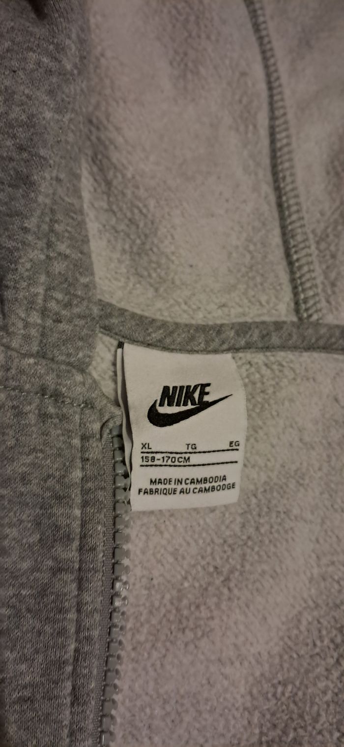Pull Nike - Taille S - photo numéro 3