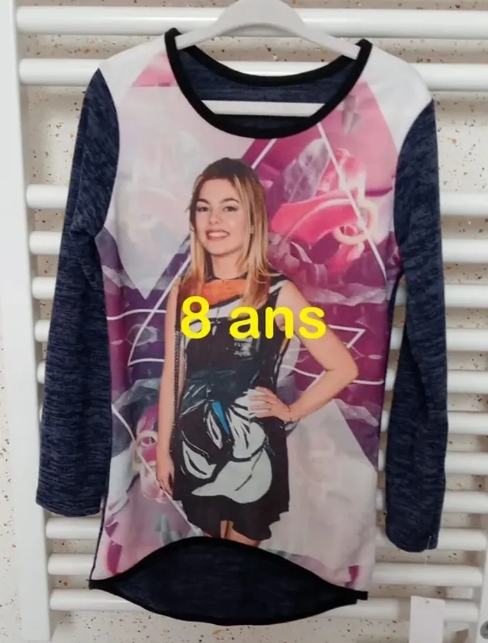Tee shirt manche longue multicolore motif Louane Taille 8 ans