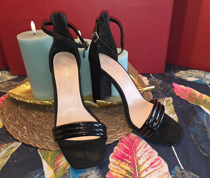 Escarpins a talons larges velours 39