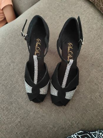 Chaussures de danse noires et argentées