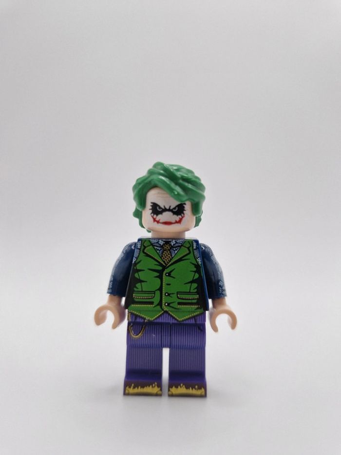 Figurine type lego Le Joker DC Comics