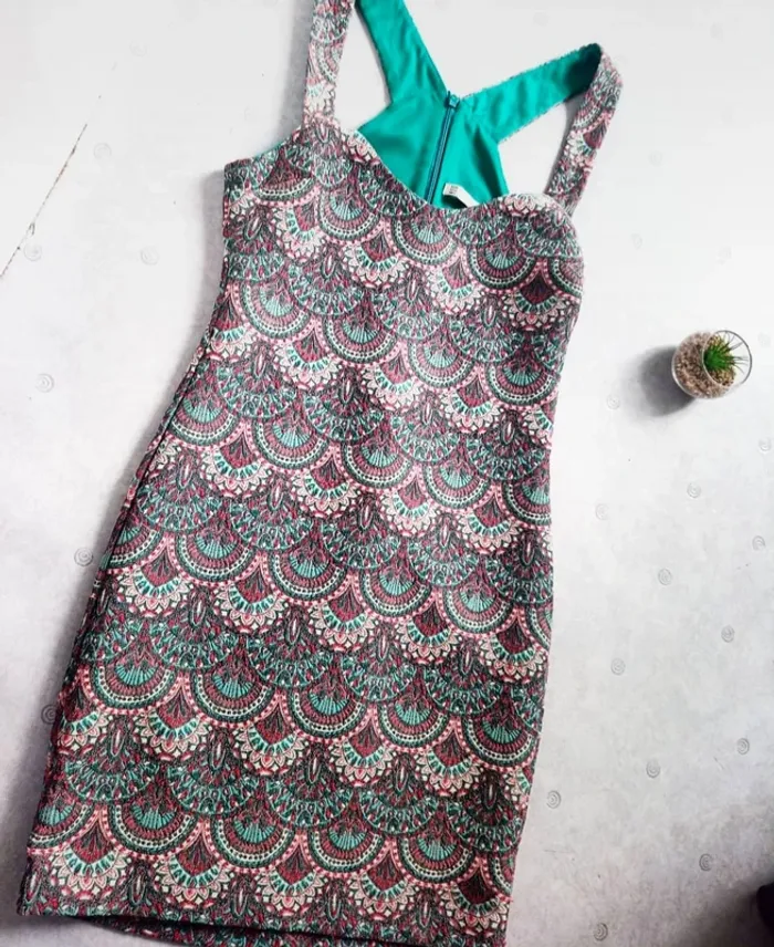 Superbe robe à motifs 🔸 Zara