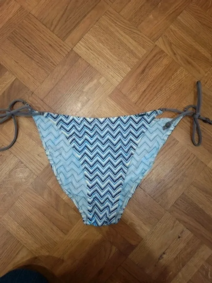 Baskets de maillot de bain violet lilas noir trimph taille 42 - photo numéro 3