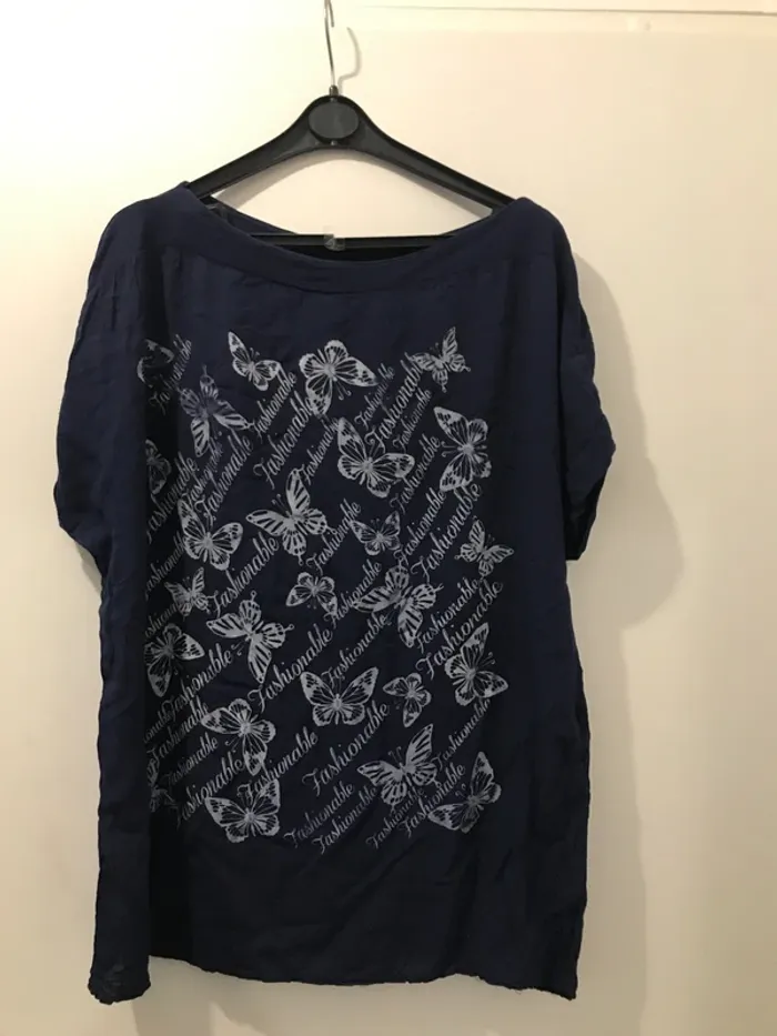 Haut marrine chemisier sans manches bleu avec des motifs taille S