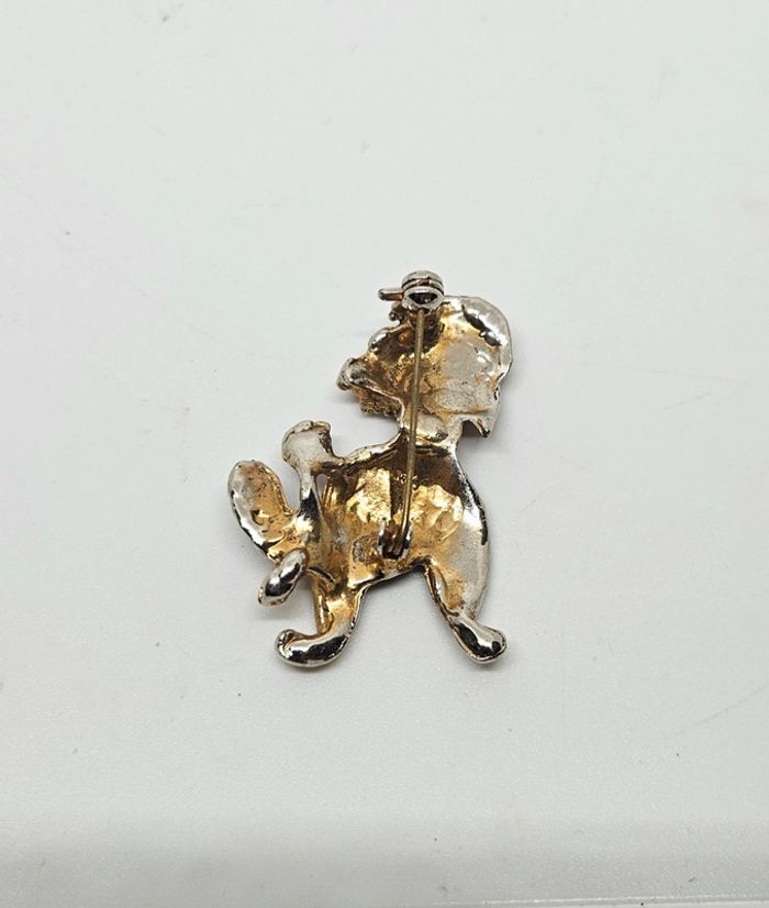 Broche.
Chien. - photo numéro 5