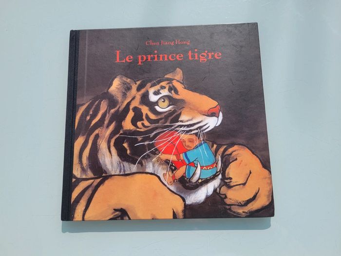 Beau livre grand format dos toilé Le Prince Tigre - photo numéro 2