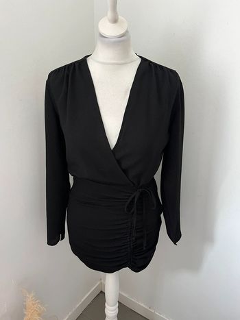 Robe noire cintrée Zara XS