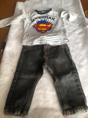Ensemble tee shirt superman et pantalon 12 mois
