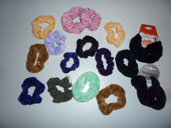 LOT DE 18 CHOUCHOUS FILLE NEUF - n°02 