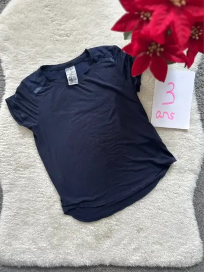 T-shirt ~ décathlon ~ 3 ans