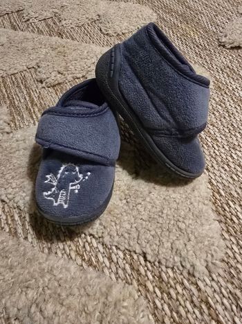 Chaussons pointure 20