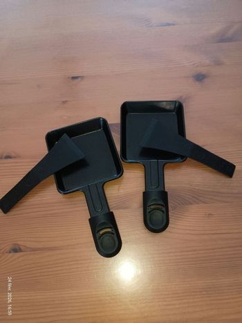 Lot 2 poêlons et spatules neufs