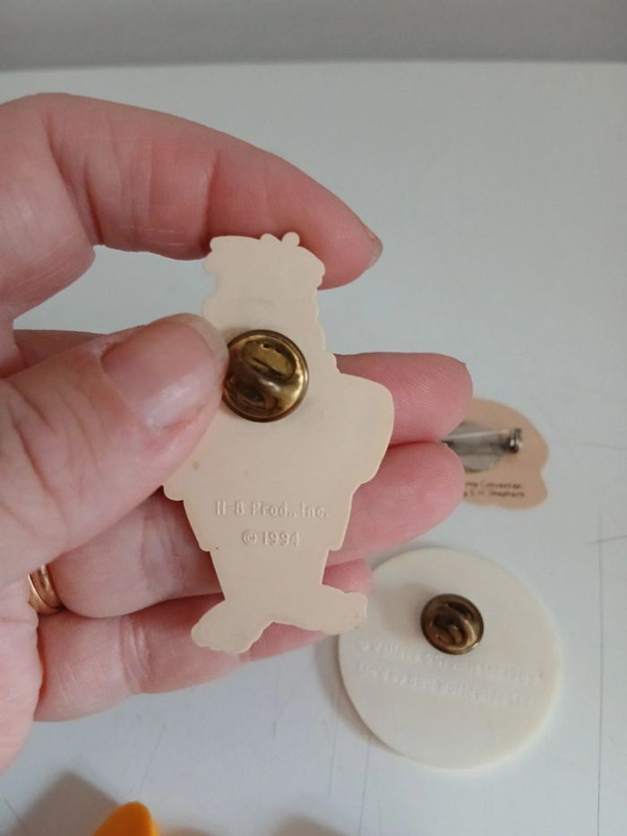 Lot pins et broches + aimants vintage - photo numéro 6