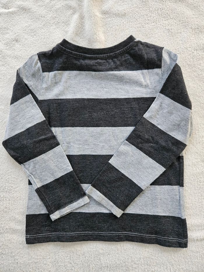 T-shirt Taille  4 ans - photo numéro 3