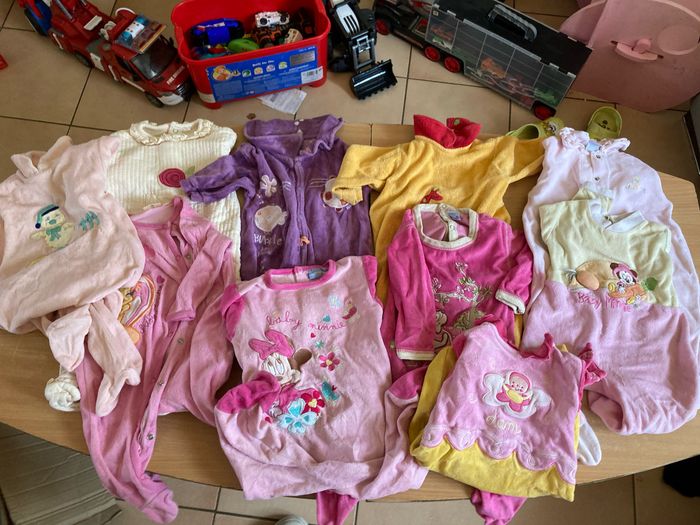 Gros lot de vêtements bb fille taille 6 moi été automne - photo numéro 6