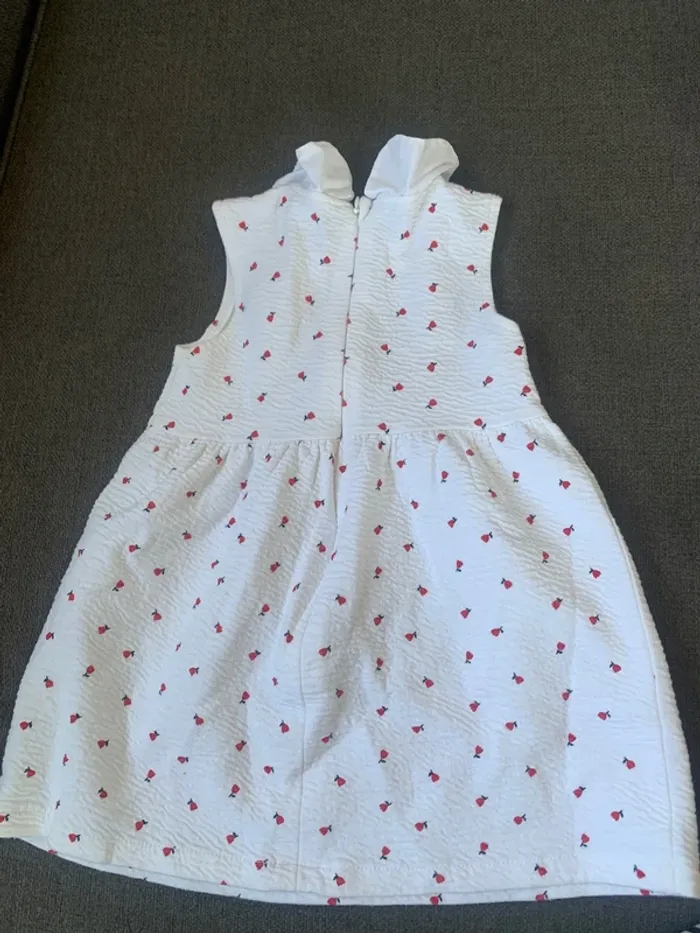 Petite robe blanche - photo numéro 2