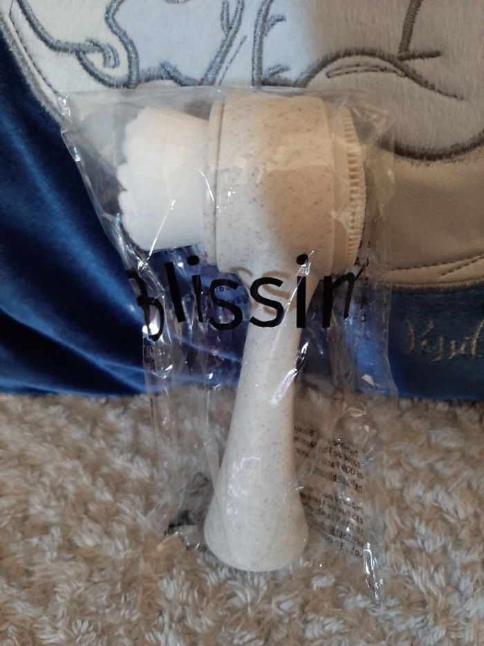 Accessoires nettoyant visage blissim neuf