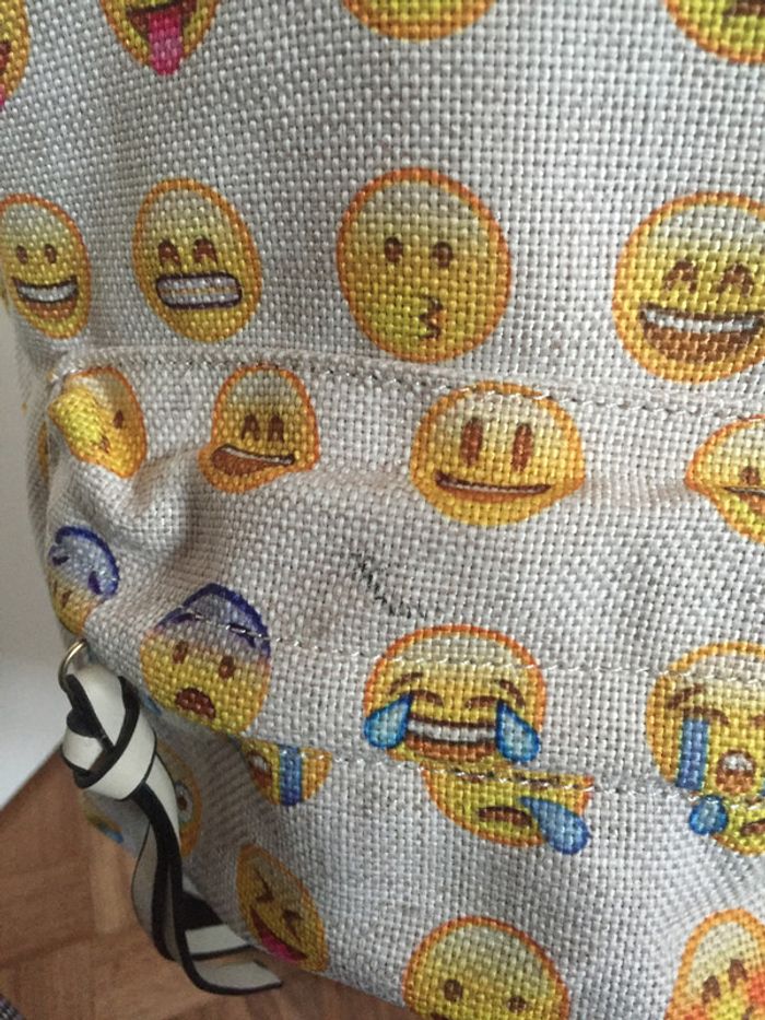 sac à dos emojis - photo numéro 3