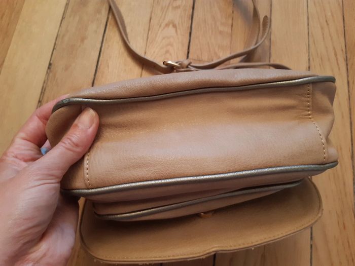 Sac à bandoulière beige/doré Lulu Castagnette - photo numéro 5