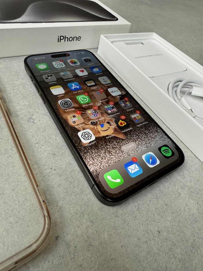 Une iphone quatorze - photo numéro 2