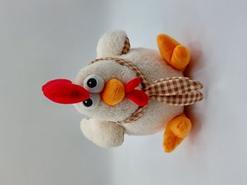Peluche sac doudou coq poule blanche FIZZI env. 30 cm écharpe carreaux panier