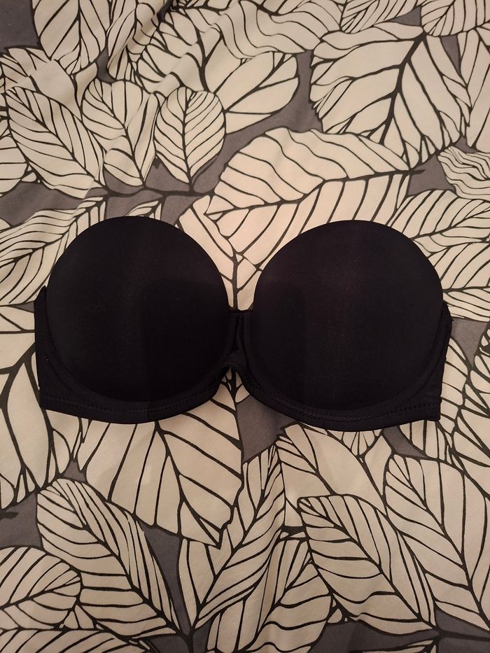 Soutien gorge noir sans bretelles