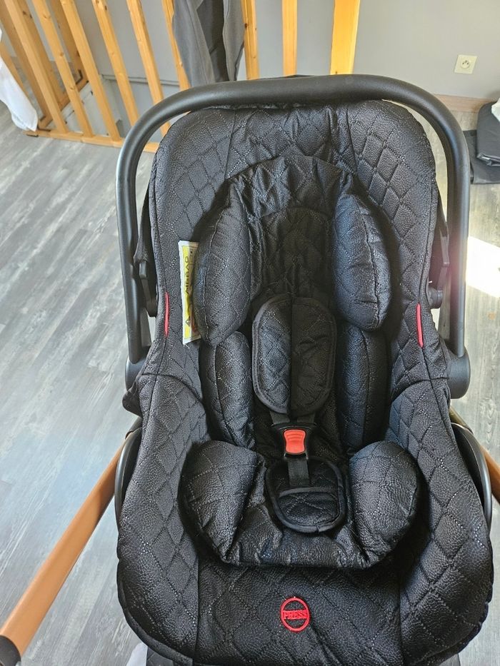 Pousette 2 en 1 neuf - photo numéro 5