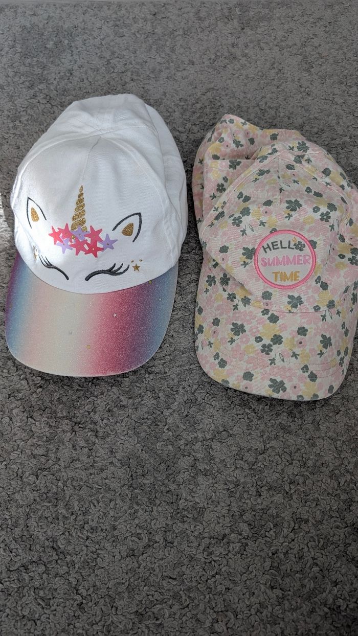 Lot de 2 casquettes fille