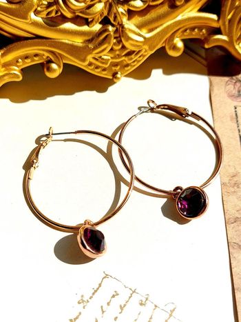 Paire de boucles d'oreilles créoles pierres violette