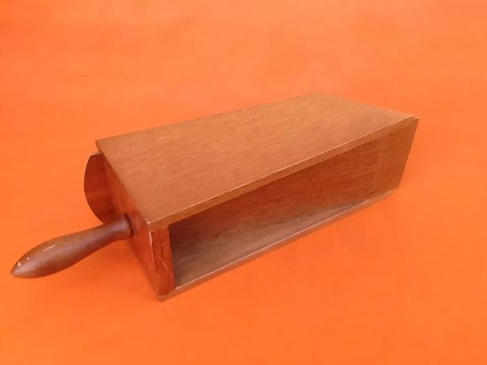 Sabot de croupier distributeur pour cartes à jouer - photo numéro 5