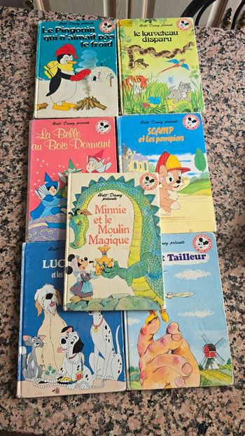 Lot x 7 livres anciens Disney