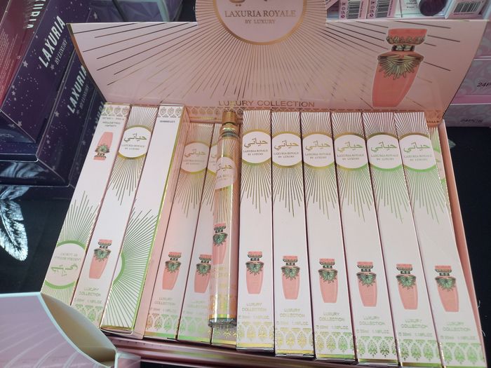 Parfums differnets model de Dubai neif - photo numéro 3