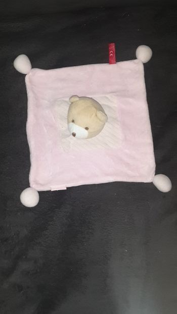 Doudou carré avec tête d'ourson