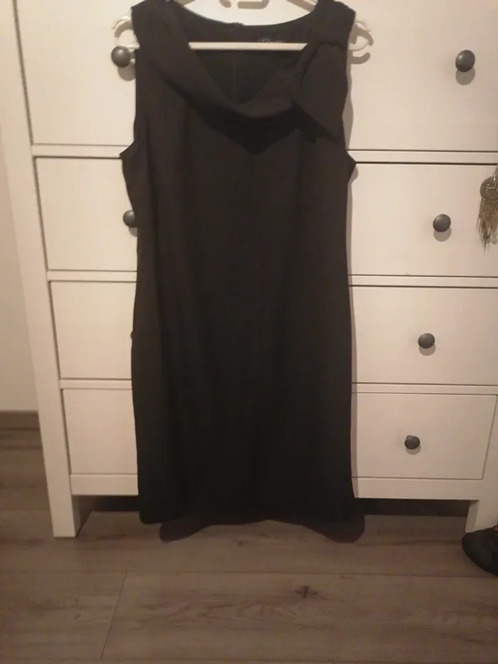 Robe noire 40