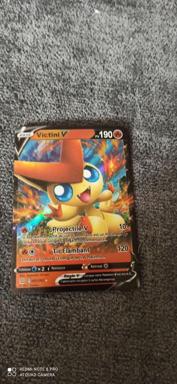 Carte pokemon victini
