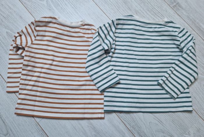 Lot de 2 T-shirts taille 12 mois in extenso - photo numéro 2