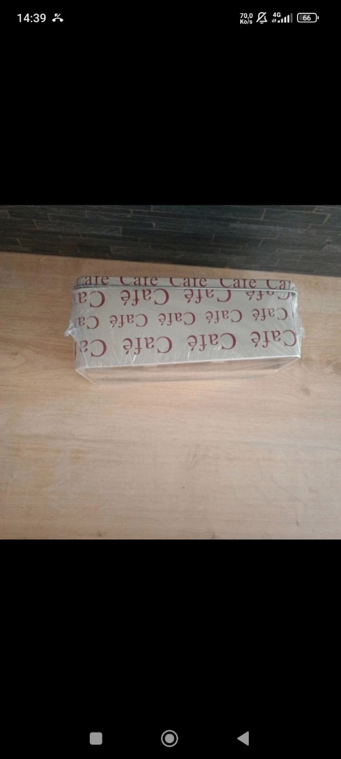 Boite en metal plus les tasse neuf - photo numéro 2