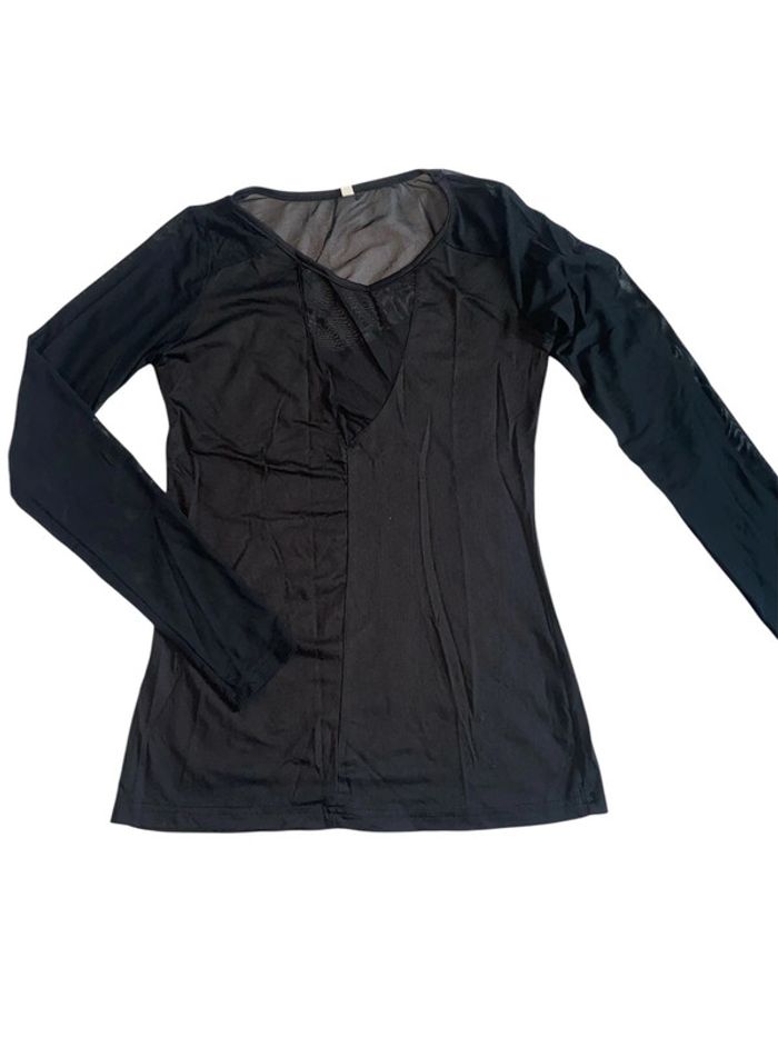 Haut noir taille s
