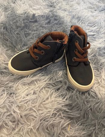 Chaussure montante 