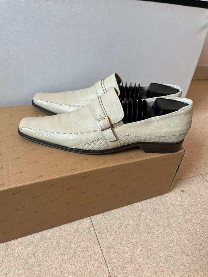 Mocassins Crème À Simple Boucle Brucost Taille (41)