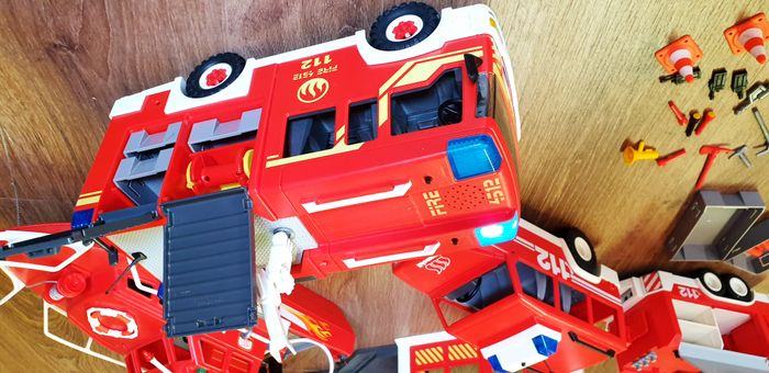 Playmobil - Caserne des pompiers - photo numéro 2