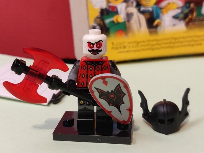 Minifig Lego chevalier vampire et accessoires - Parfait État - avec boîte - Lego Original - photo numéro 3