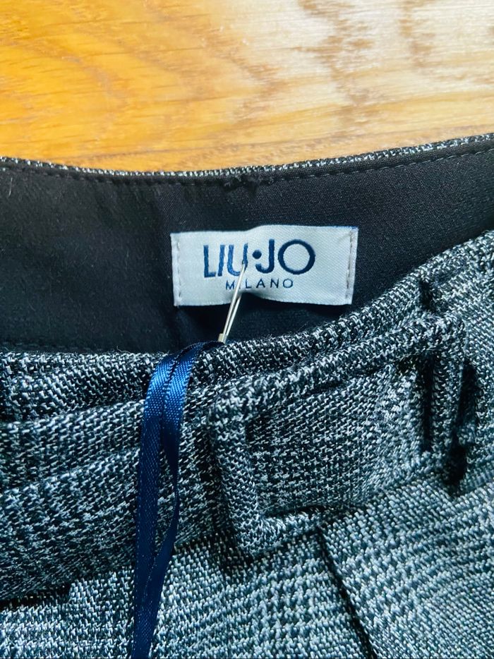 Short d’hiver Liu Jo taille 38 neuf - photo numéro 5