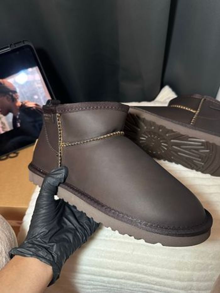 Botte Ugg Classic Ultra Mini - marron matte