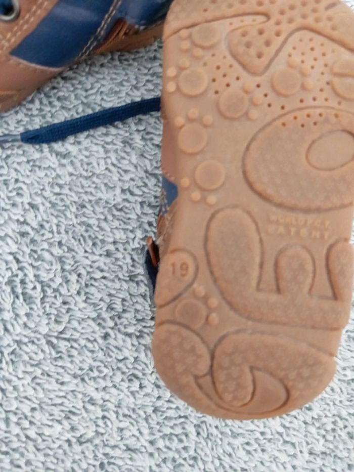 Chaussures premier 👣 19 - photo numéro 3
